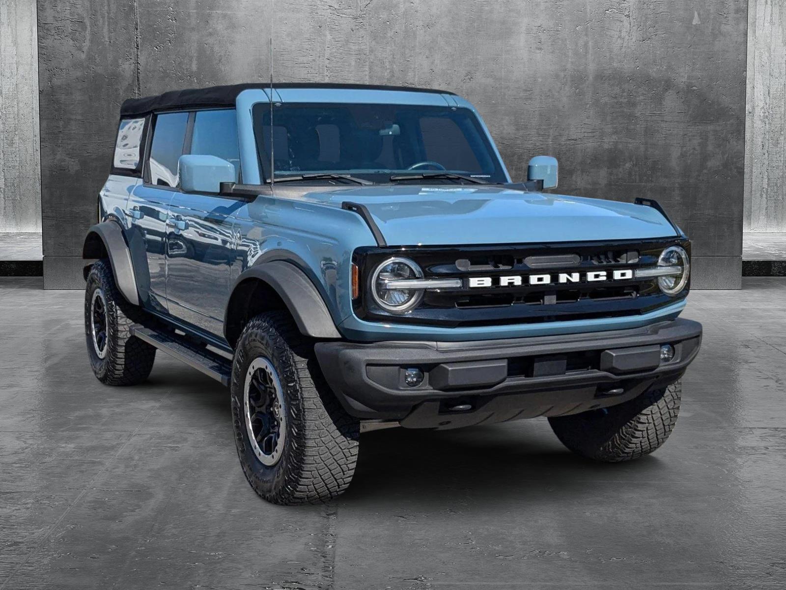 2022 Ford Bronco Vehicle Photo in Miami, FL 33015