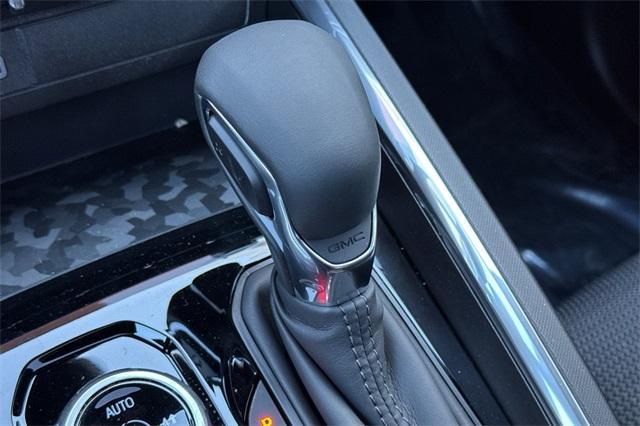 2025 GMC Canyon Vehicle Photo in ELK GROVE, CA 95757-8703