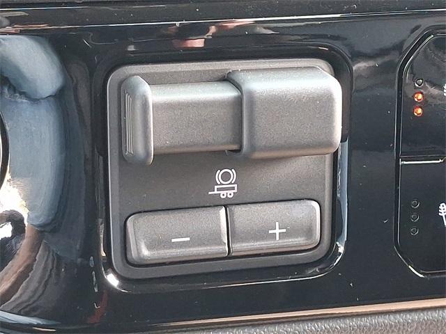 2025 GMC Sierra 2500 HD Vehicle Photo in LEWES, DE 19958-4935