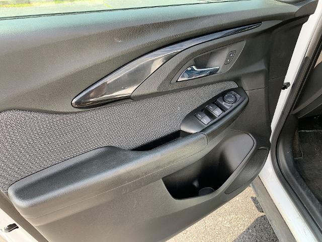 2022 Chevrolet Trailblazer Vehicle Photo in MOON TOWNSHIP, PA 15108-2571