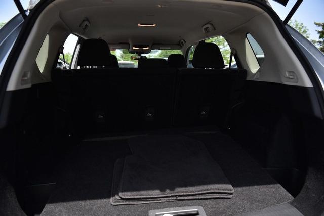 2023 Nissan Rogue Vehicle Photo in Ballwin, MO 63011