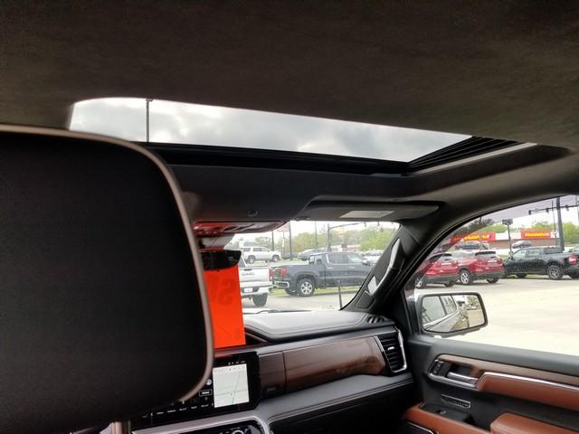2023 GMC Sierra 1500 Vehicle Photo in ELYRIA, OH 44035-6349
