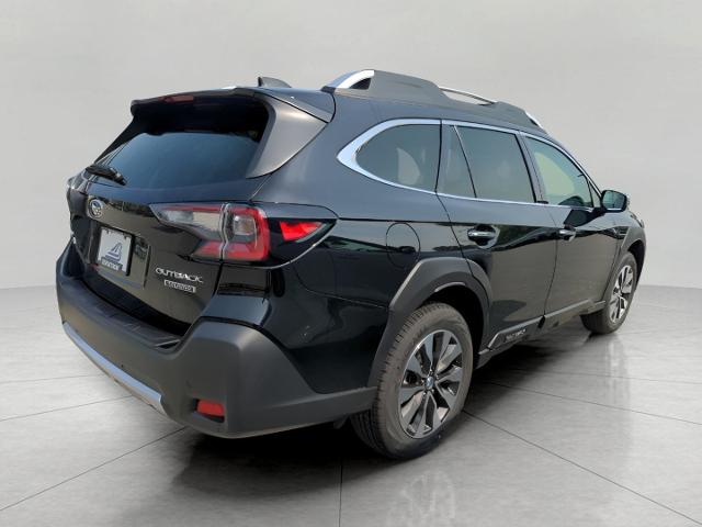 2025 Subaru Outback Vehicle Photo in Green Bay, WI 54304