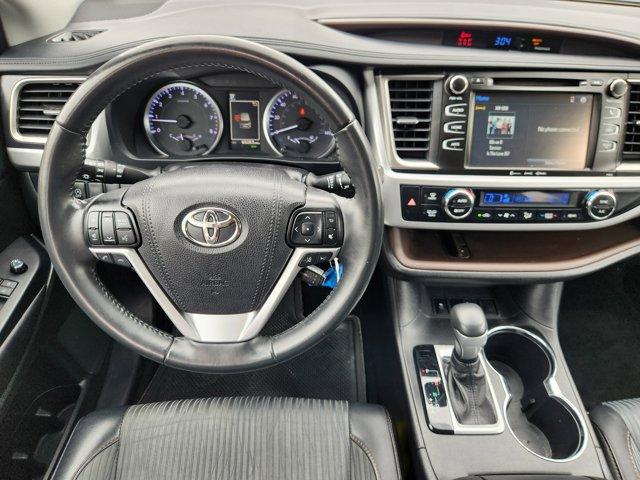 2019 Toyota Highlander Vehicle Photo in Decatur, TX 76234