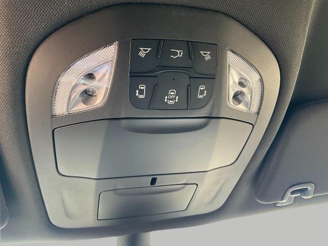 2025 Chrysler Pacifica Vehicle Photo in Kaukauna, WI 54130