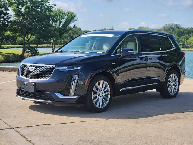 2022 Cadillac XT6 Vehicle Photo in DENTON, TX 76210-9321
