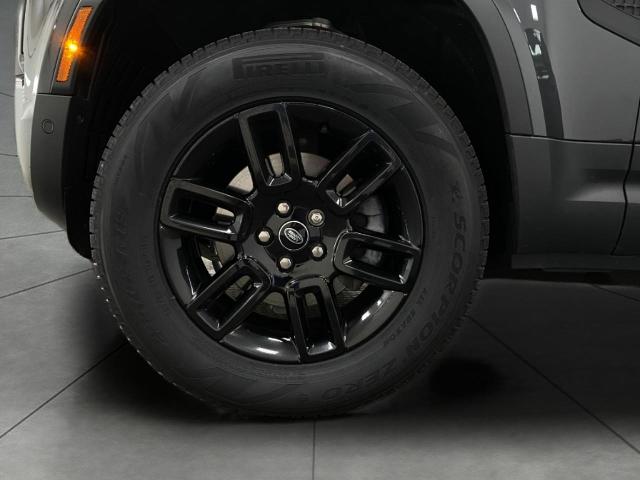 2024 Defender Vehicle Photo in Appleton, WI 54913