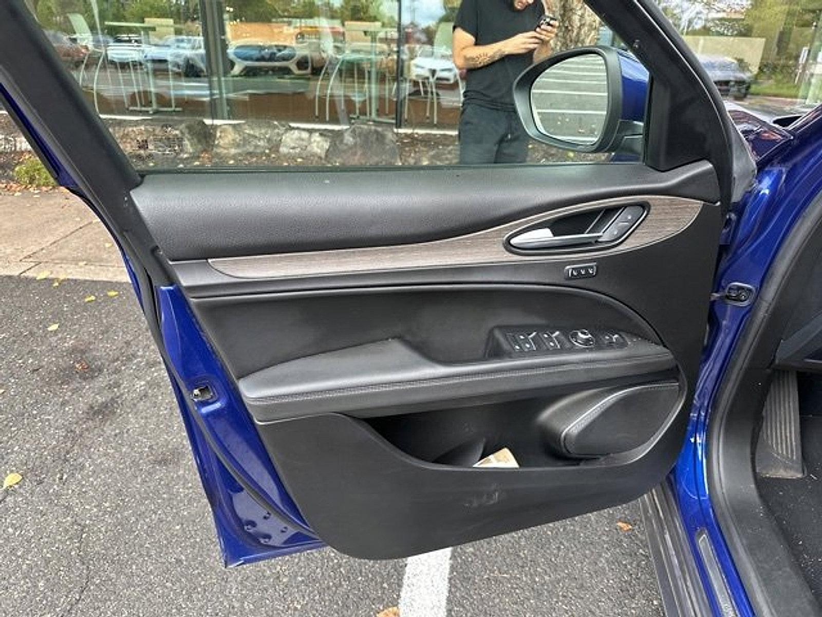2023 Alfa Romeo Stelvio Vehicle Photo in Willow Grove, PA 19090