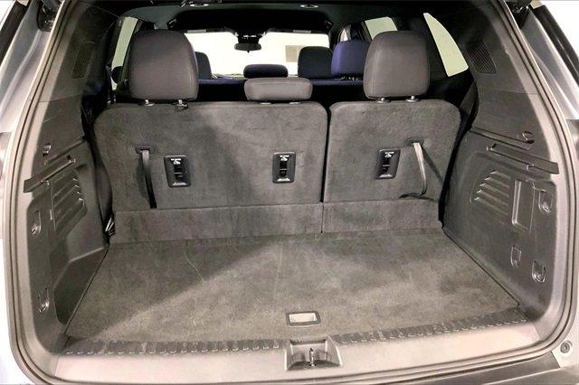 2025 GMC Acadia Vehicle Photo in KANSAS CITY, MO 64114-4502
