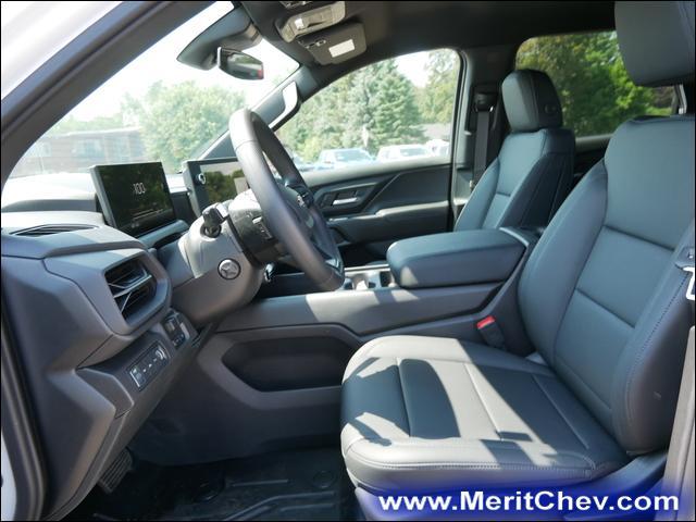 2024 Chevrolet Silverado EV Vehicle Photo in MAPLEWOOD, MN 55119-4794