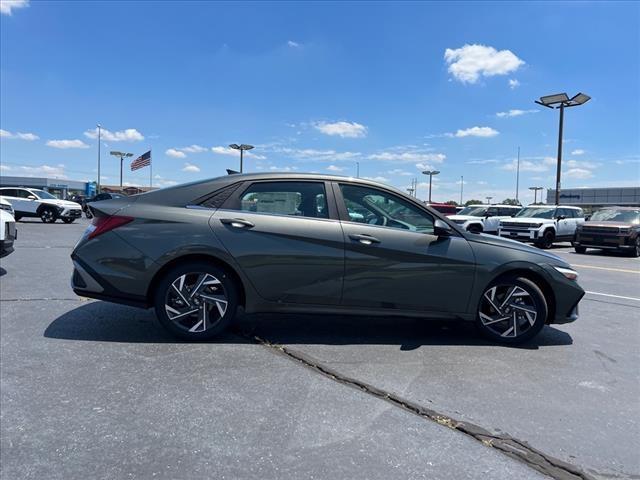 2024 Hyundai ELANTRA Vehicle Photo in Shiloh, IL 62269