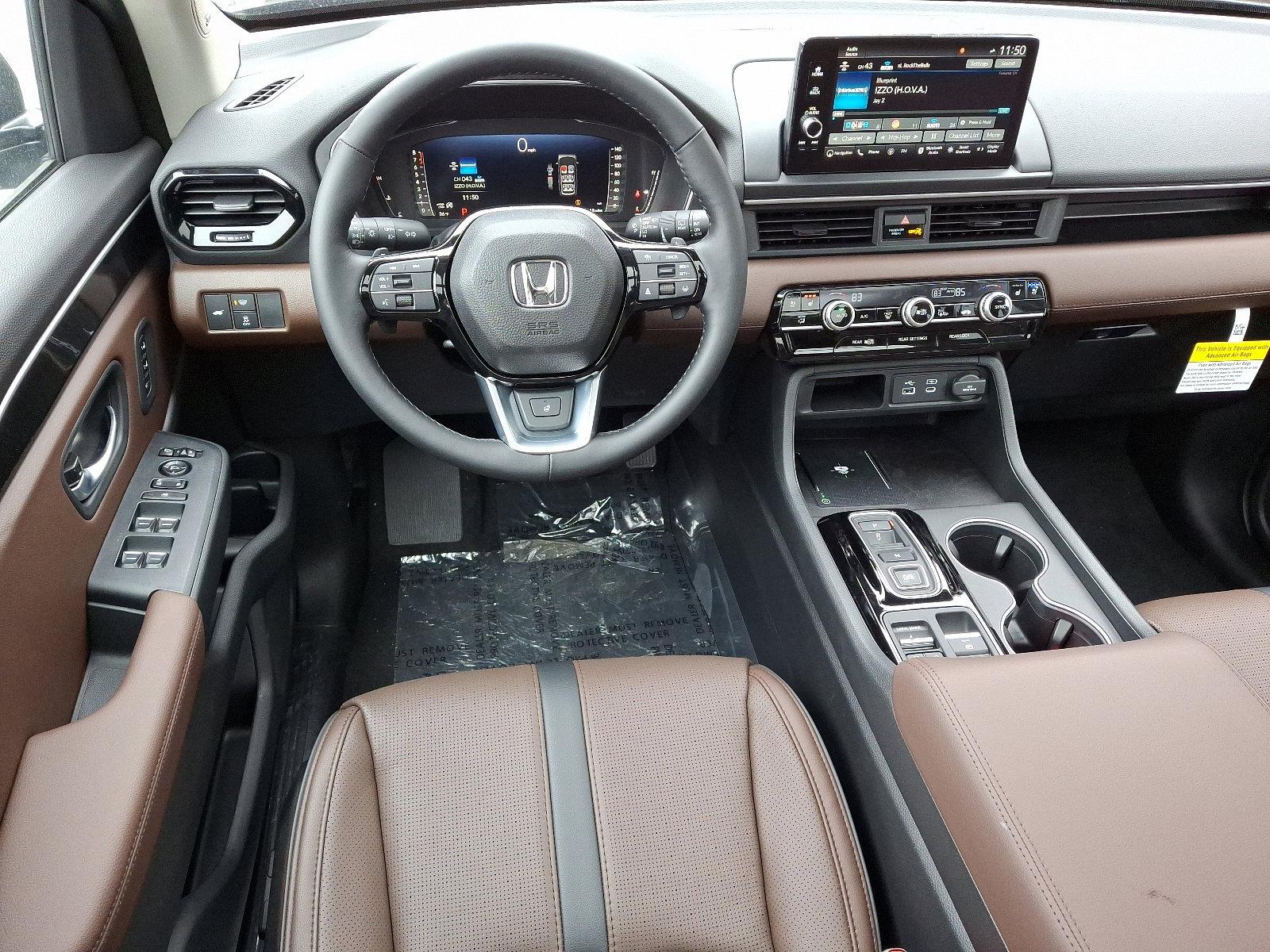 2025 Honda Pilot Vehicle Photo in Harrisburg, PA 17111