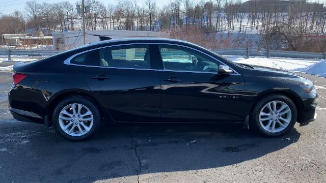 2017 Chevrolet Malibu Vehicle Photo in MOON TOWNSHIP, PA 15108-2571