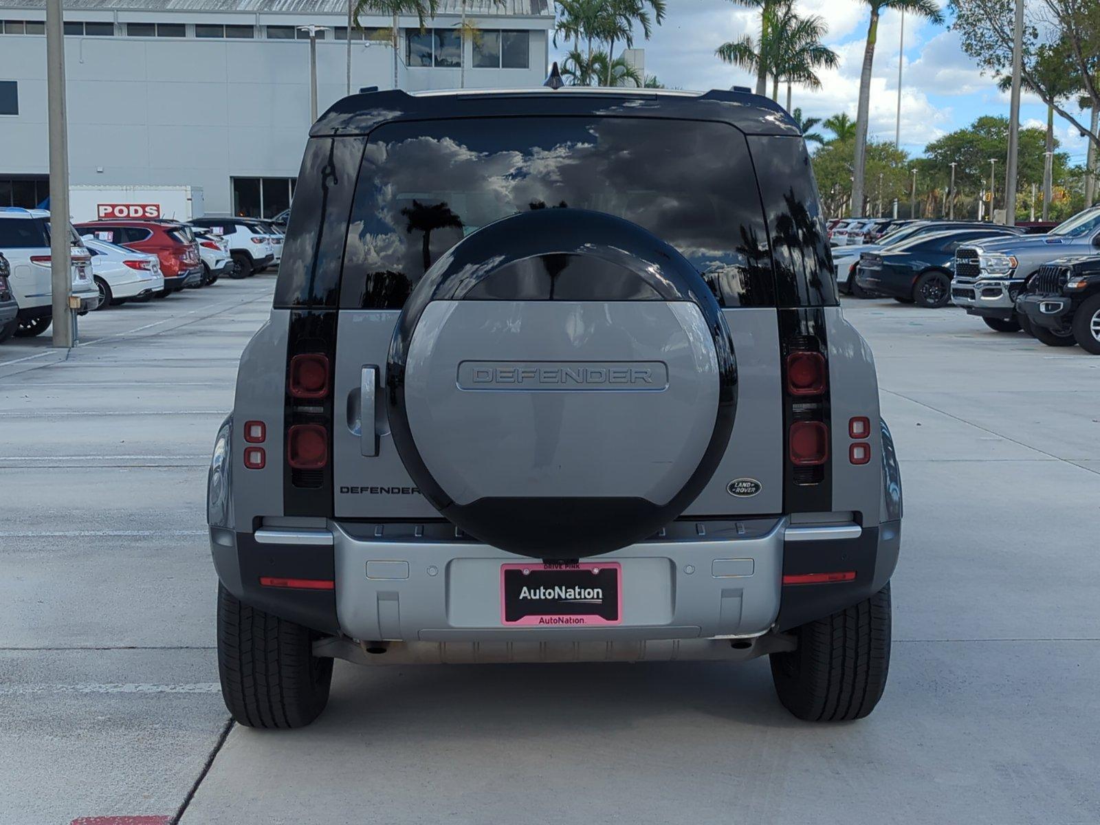 2023 Land Rover Defender Vehicle Photo in WEST PALM BEACH, FL 33407-3296