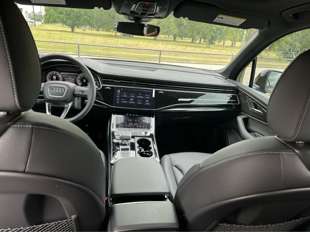 2025 Audi Q7 Vehicle Photo in HOUSTON, TX 77090