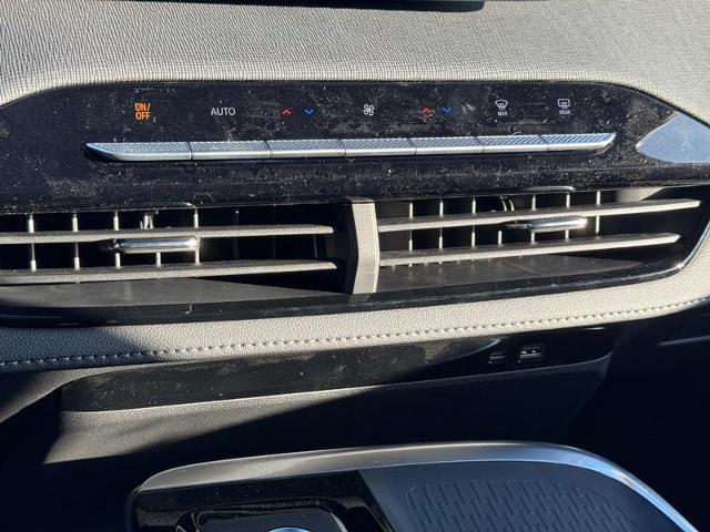 2025 Buick Enclave Vehicle Photo in COLUMBIA, MO 65203-3903