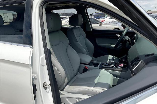 2024 Audi Q5 Vehicle Photo in Grapevine, TX 76051
