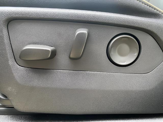 2023 GMC Yukon Vehicle Photo in MANITOWOC, WI 54220-5838
