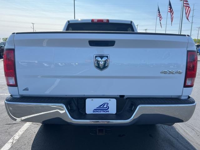 2019 Ram 1500 Classic Vehicle Photo in GREEN BAY, WI 54304-5303