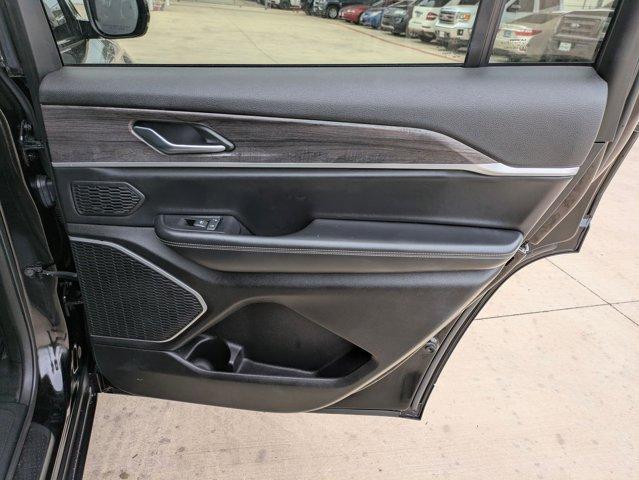 2021 Jeep Grand Cherokee L Vehicle Photo in SELMA, TX 78154-1460