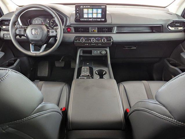2025 Honda Pilot Vehicle Photo in San Antonio, TX 78230