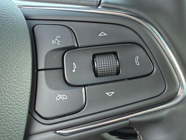 2025 Buick Envista Vehicle Photo in COLUMBIA, MO 65203-3903