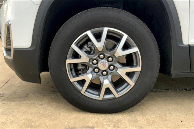 2023 GMC Acadia Vehicle Photo in TOPEKA, KS 66609-0000