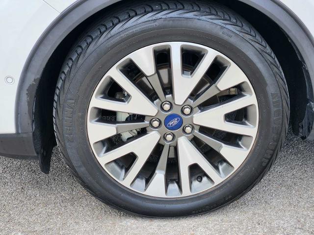 2020 Ford Escape Vehicle Photo in DENTON, TX 76210-9321