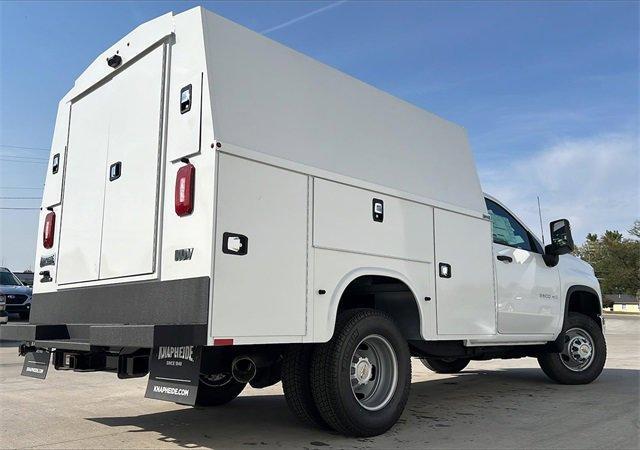 2024 Chevrolet Silverado 3500 HD Chassis Cab Vehicle Photo in TOPEKA, KS 66609-0000