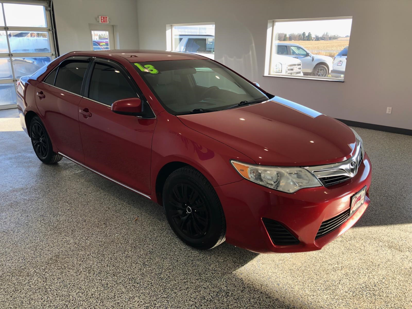 Used 2013 Toyota Camry L with VIN 4T1BF1FK5DU677707 for sale in Marengo, IA