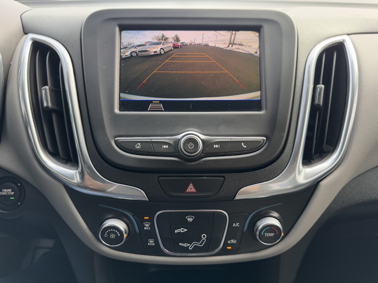 2020 Chevrolet Equinox Vehicle Photo in BOONVILLE, IN 47601-9633