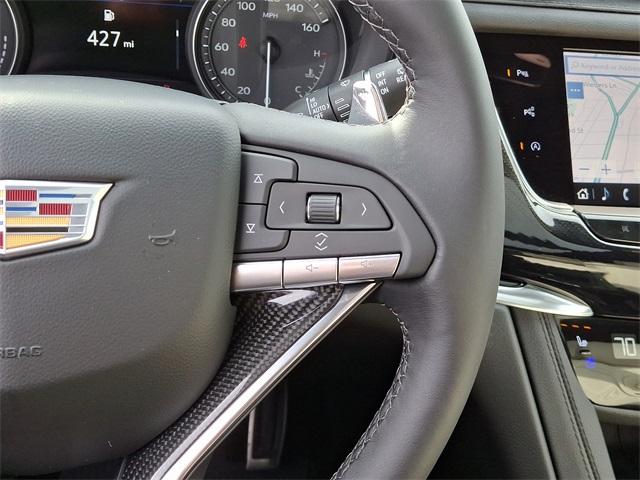 2025 Cadillac XT6 Vehicle Photo in ALLENTOWN, PA 18103-7399