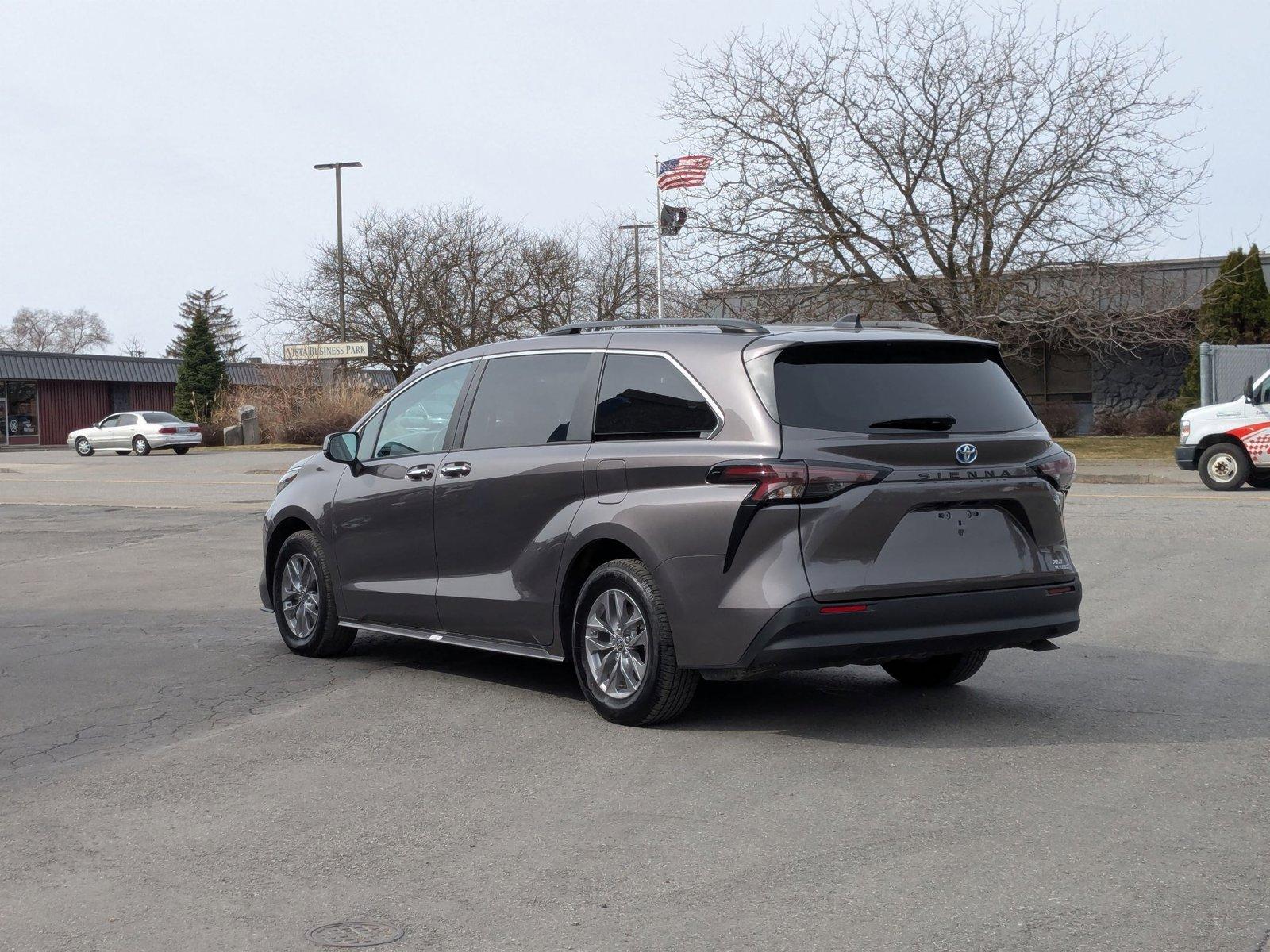 2023 Toyota Sienna Vehicle Photo in Spokane Valley, WA 99212