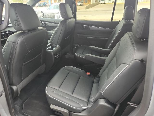 2025 Buick Enclave Vehicle Photo in HAYS, KS 67601-1994