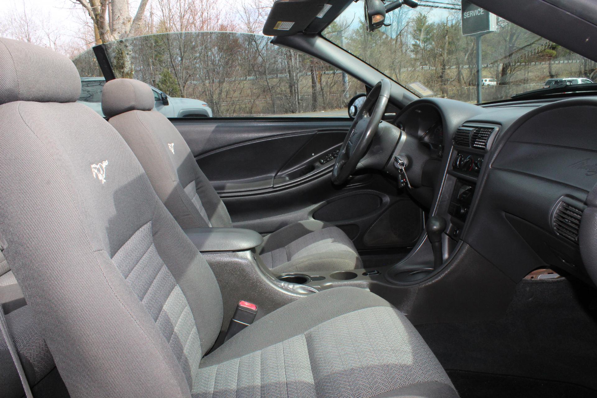 2002 Ford Mustang Vehicle Photo in NORTHAMPTON, MA 01060-1120