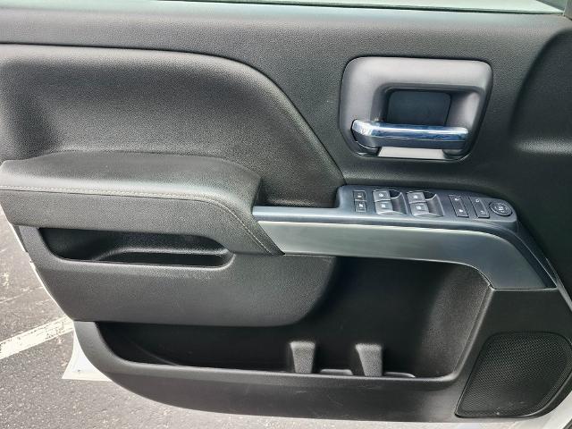 2018 Chevrolet Silverado 1500 Vehicle Photo in GREEN BAY, WI 54304-5303