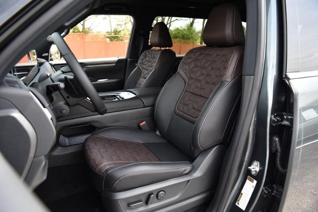 2025 Nissan Armada Vehicle Photo in Ballwin, MO 63011