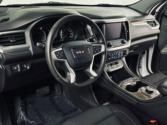 2023 GMC Acadia Vehicle Photo in MEDINA, OH 44256-9631