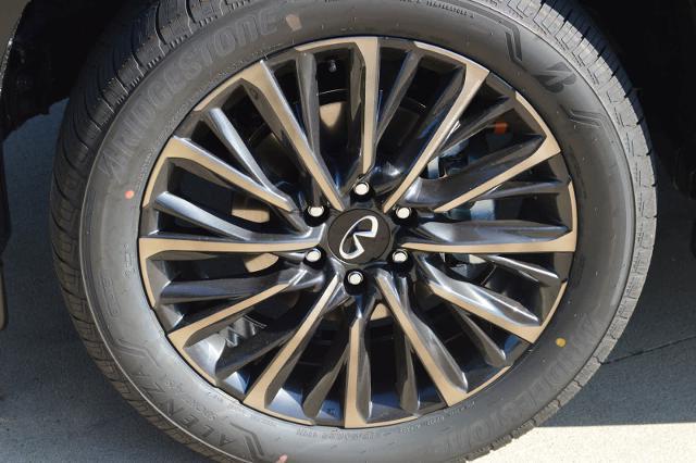 2025 INFINITI QX80 Vehicle Photo in Houston, TX 77090