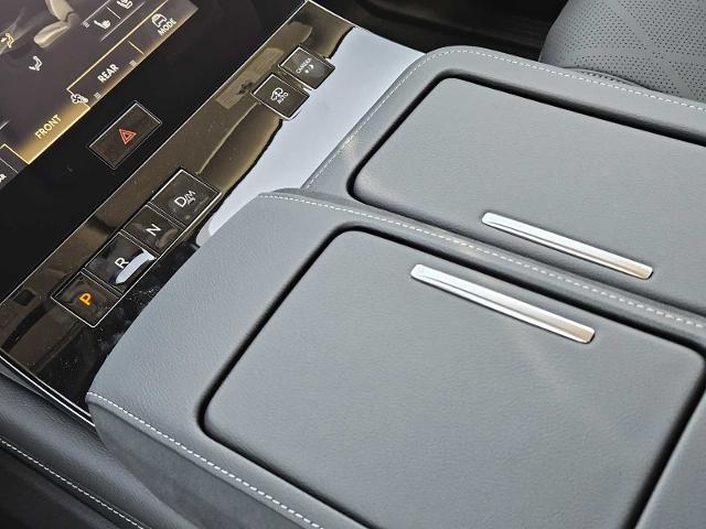 2025 INFINITI QX80 Vehicle Photo in Fort Worth, TX 76132