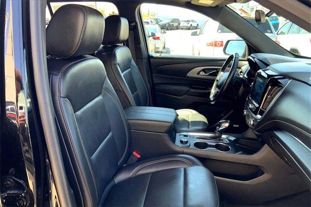 2022 Chevrolet Traverse Vehicle Photo in TOPEKA, KS 66609-0000