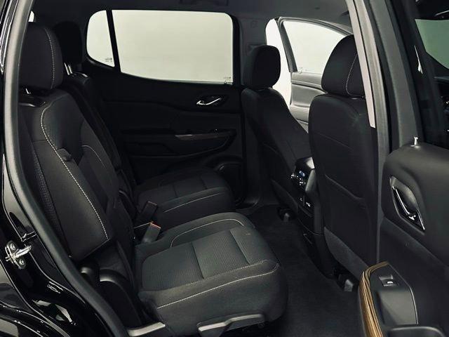2023 GMC Acadia Vehicle Photo in MEDINA, OH 44256-9631