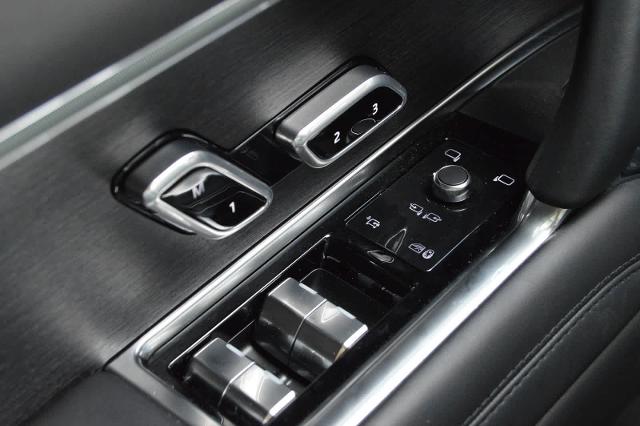 2025 Range Rover Vehicle Photo in Houston, TX 77090