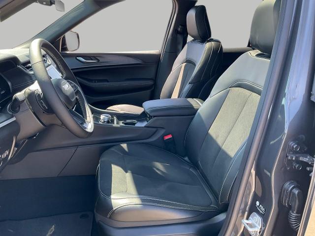 2025 Jeep Grand Cherokee Vehicle Photo in Kaukauna, WI 54130