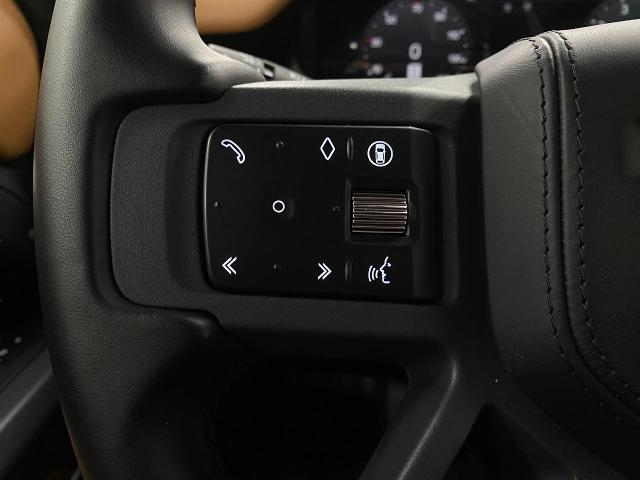 2024 Defender Vehicle Photo in Appleton, WI 54913