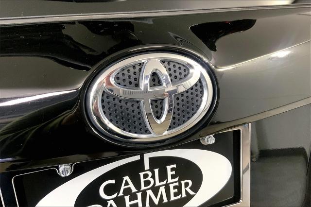2017 Toyota RAV4 Vehicle Photo in Lees Summit, MO 64086
