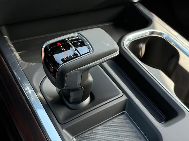 2025 GMC Sierra 1500 Vehicle Photo in COLUMBIA, MO 65203-3903