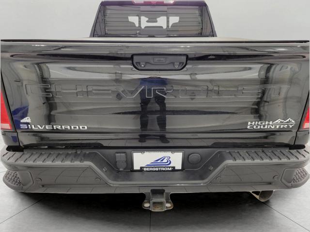 2024 Chevrolet Silverado 2500 HD Vehicle Photo in APPLETON, WI 54914-4656