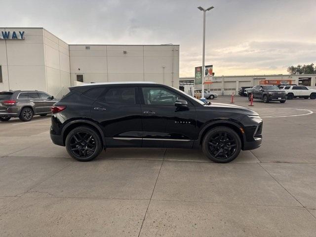 2025 Chevrolet Blazer Vehicle Photo in ENGLEWOOD, CO 80113-6708