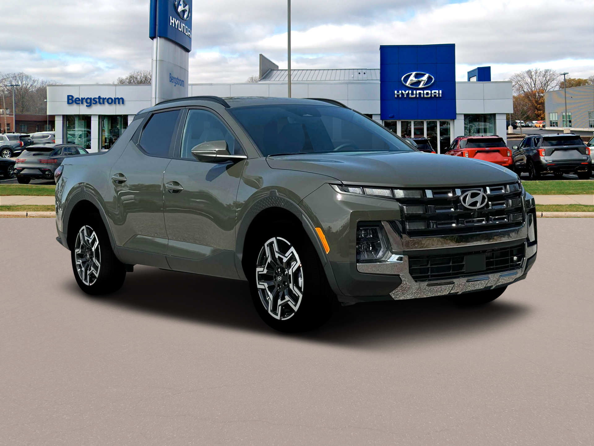 2025 Hyundai SANTA CRUZ Vehicle Photo in Green Bay, WI 54304